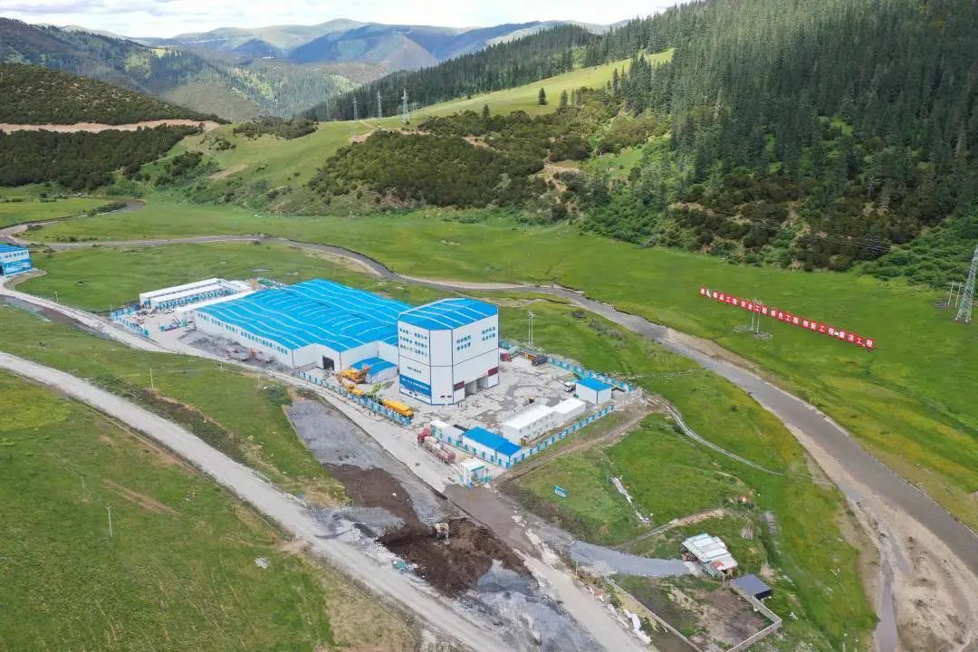 “站”立高原！天游TY8线路检测中心搅拌站助力川藏线建设！